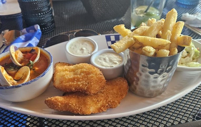 Duke's Seafood signature dishes Duke’s “Extra Sharp” Cheddar Cheeseburger
Award Winning Clam Chowder
Oh My Cod! Fish & Chips